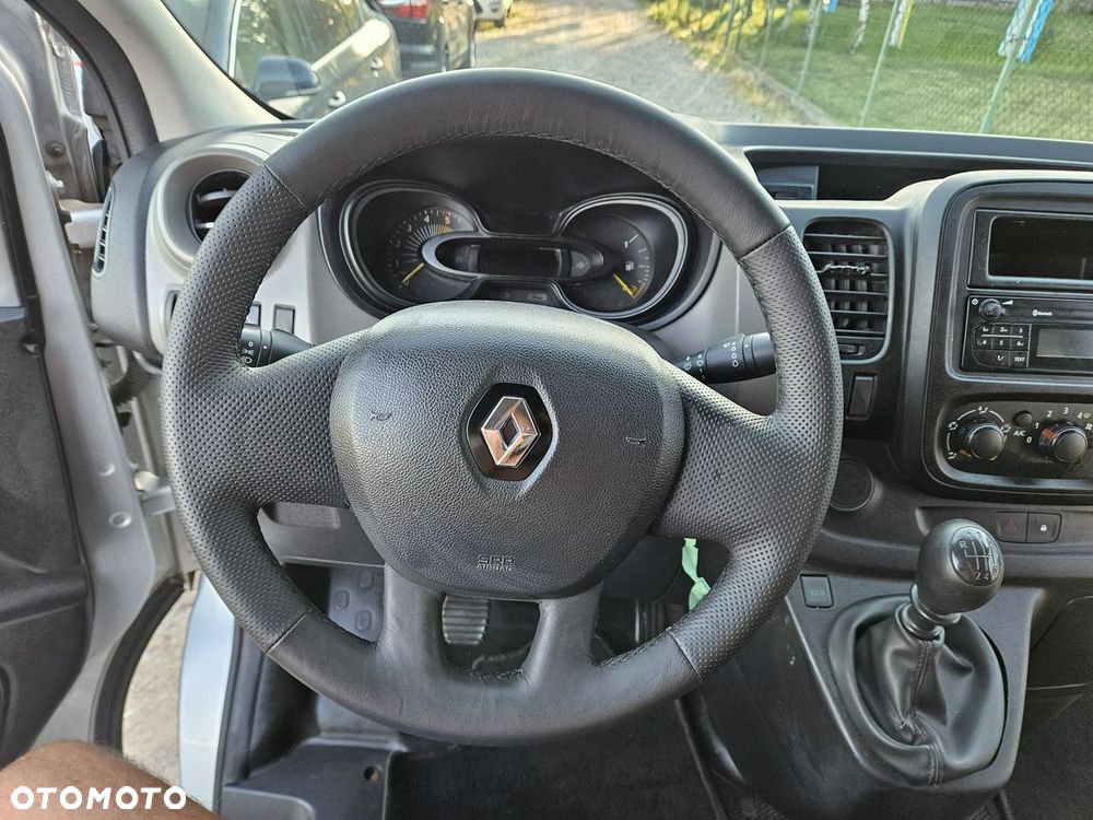 Renault Trafic - 12