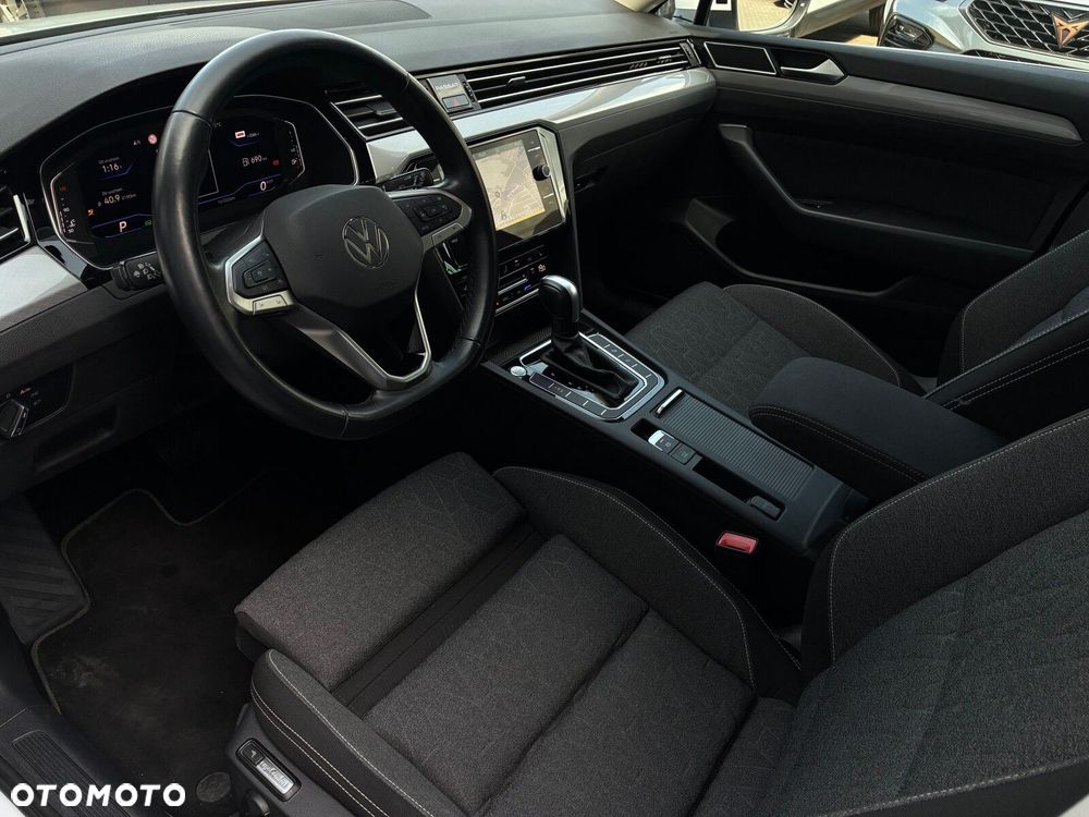 Volkswagen Passat - 10