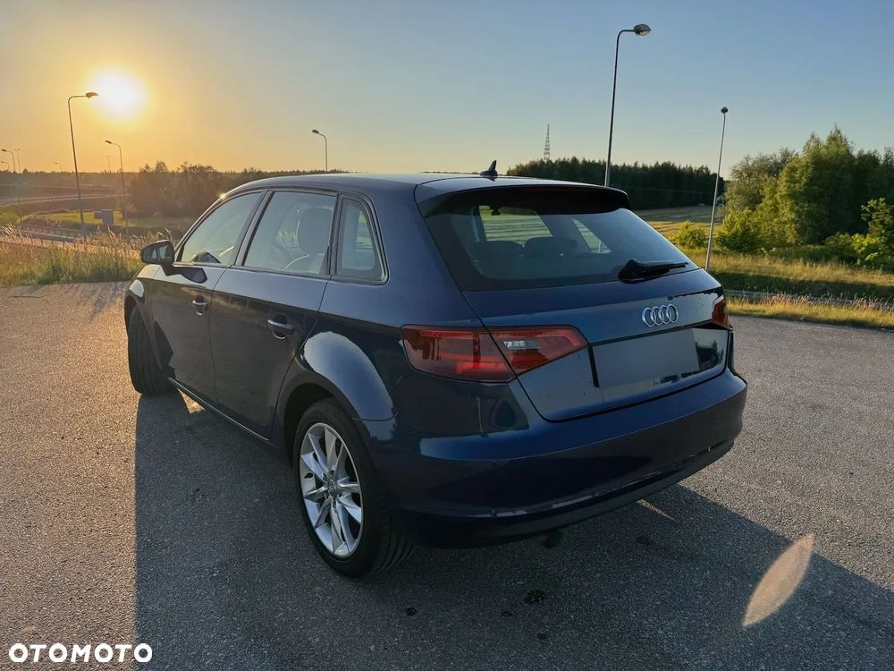 Audi A3 Sportback 1.6 TDI Ambition S tronic - 11