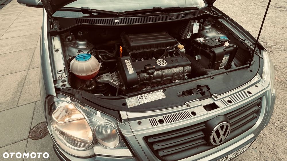 Volkswagen Polo 1.4 16V Comfortline - 16