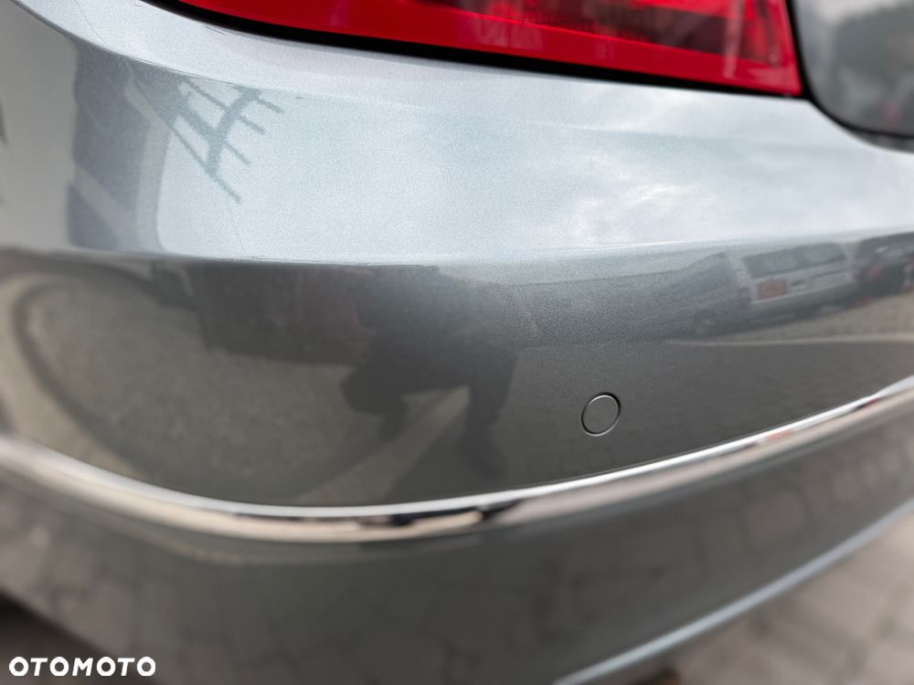 Mercedes-Benz Klasa C 180 CGI BlueEff Avantgarde - 32