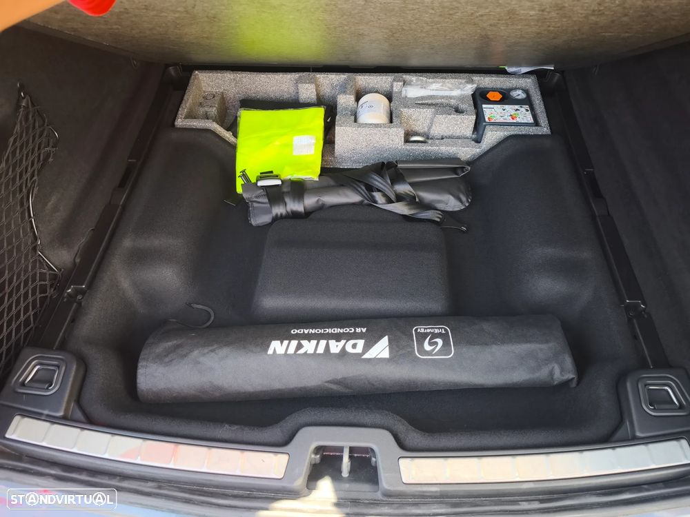 Volvo XC 60 2.0 D4 Inscription Geartronic - 35