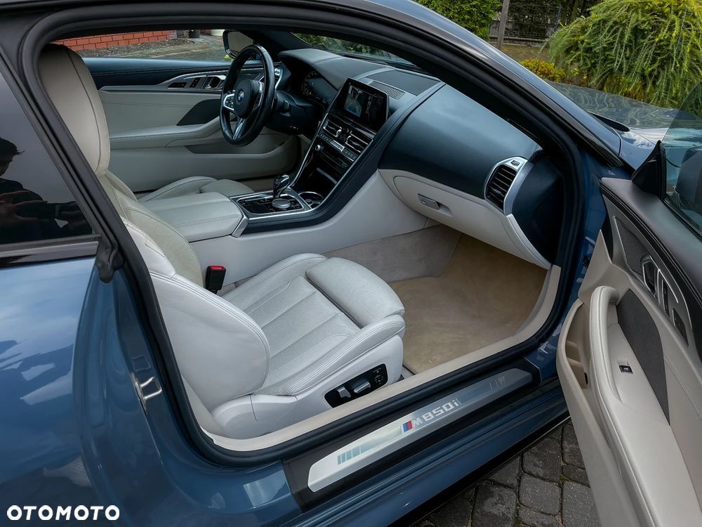 BMW Seria 8 M850i xDrive - 14