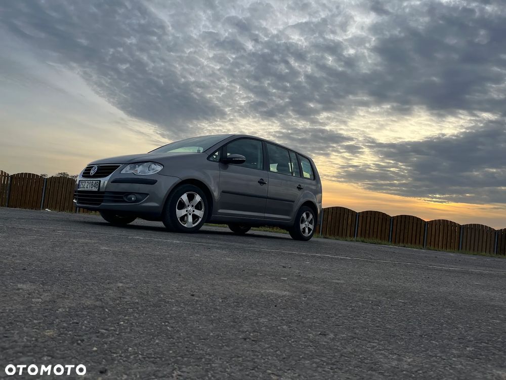 Volkswagen Touran 1.4 TSI Conceptline - 1
