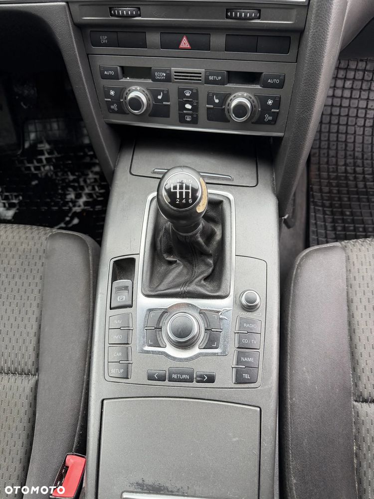 Audi A6 Avant 2.4 Quattro - 11
