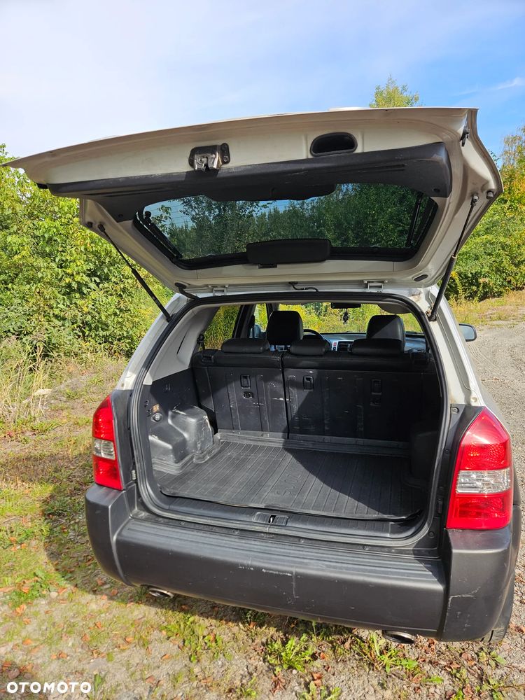 Hyundai Tucson 2.0 CRDi VGT 4WD GLS - 13