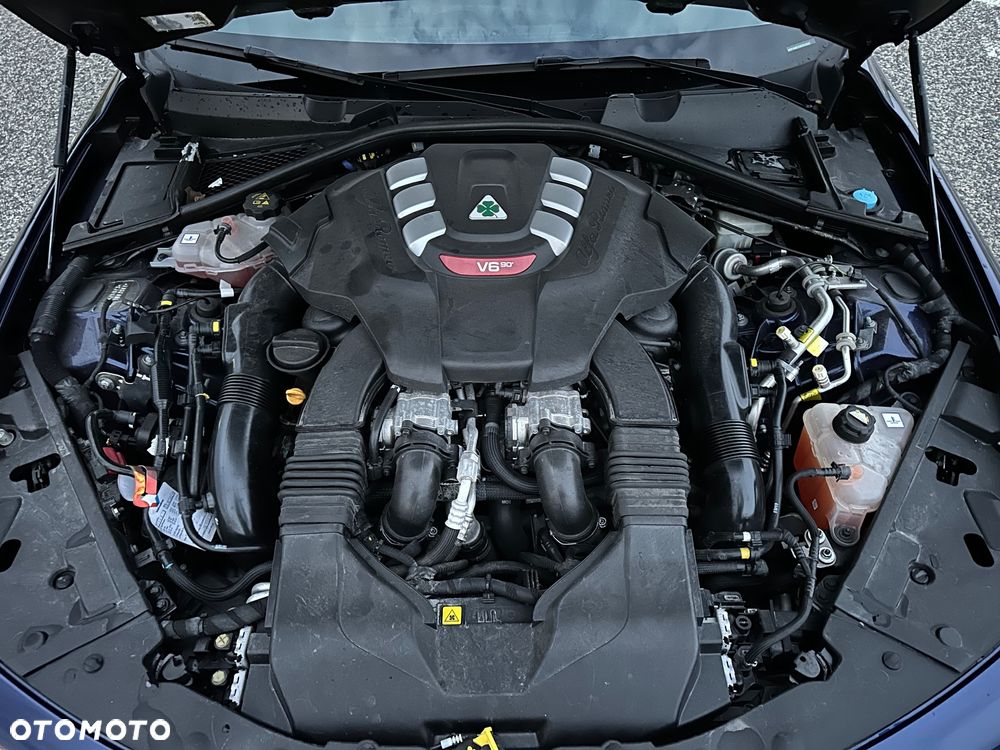 Alfa Romeo Giulia 2.9 V6 Bi-Turbo AT8 Quadrifoglio - 13