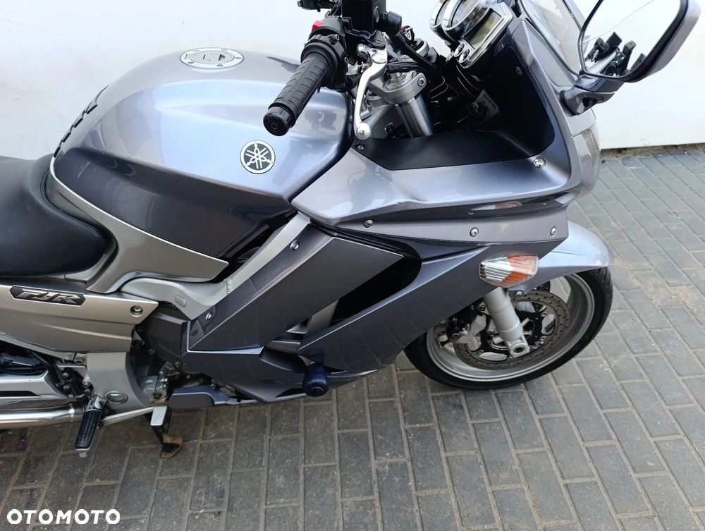 Yamaha FJR - 31