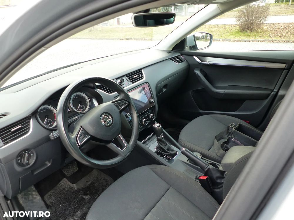 Skoda Octavia 2.0 TDI DSG Style - 8