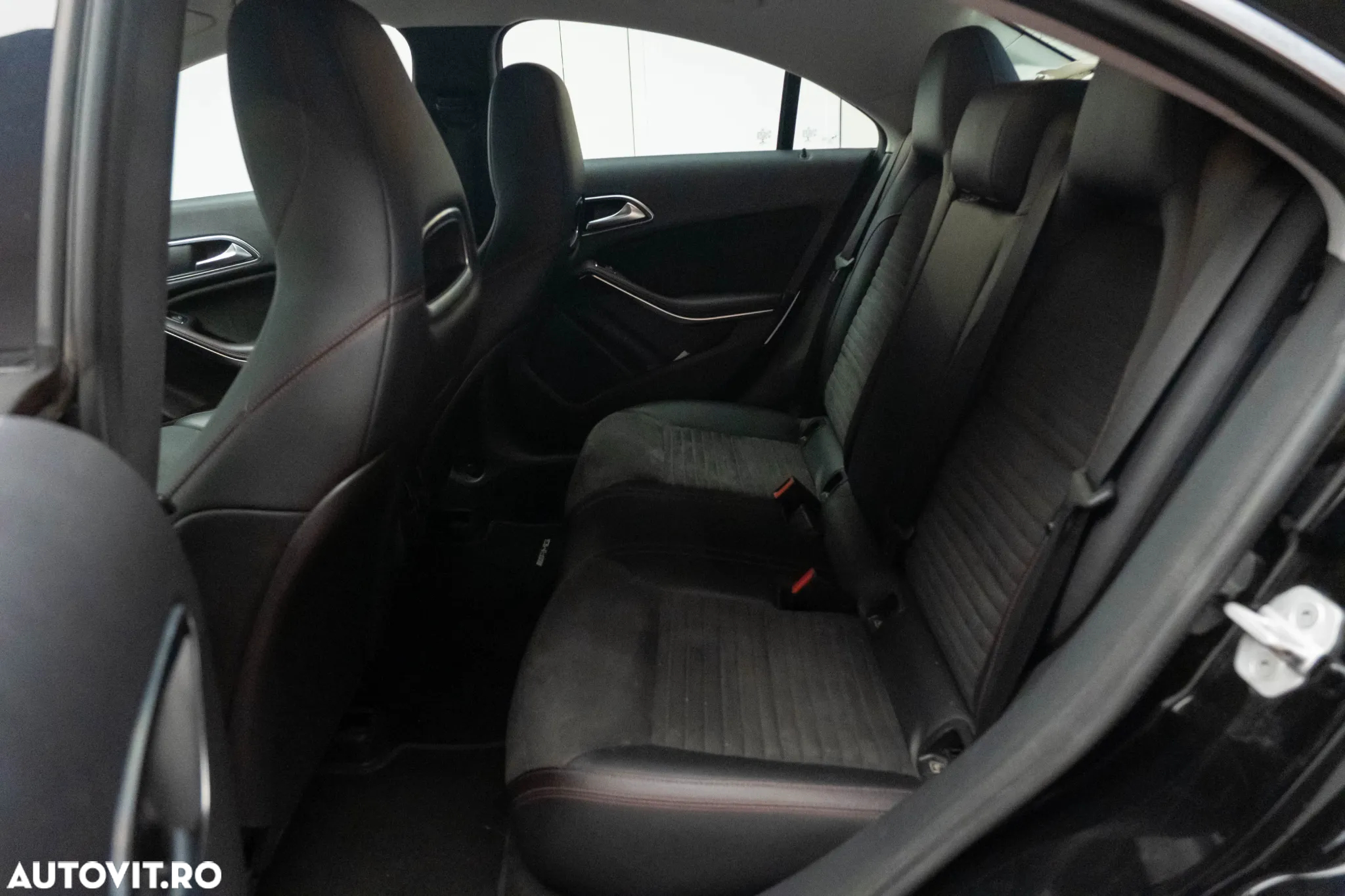 Mercedes-Benz CLA 200 d 4MATIC Aut. - 13