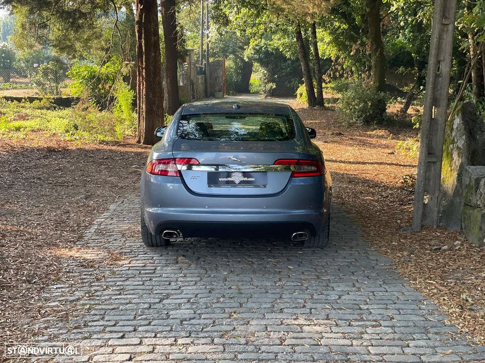 Jaguar XF 2.7 D V6 Premium Luxury - 7