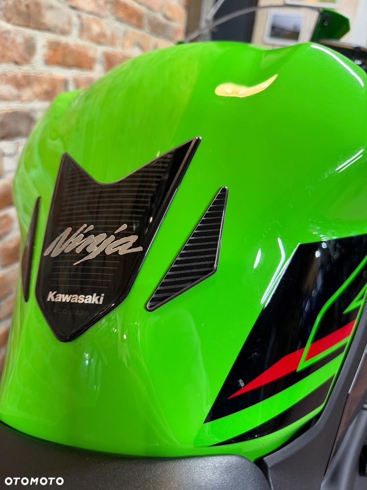 Kawasaki ZX - 24