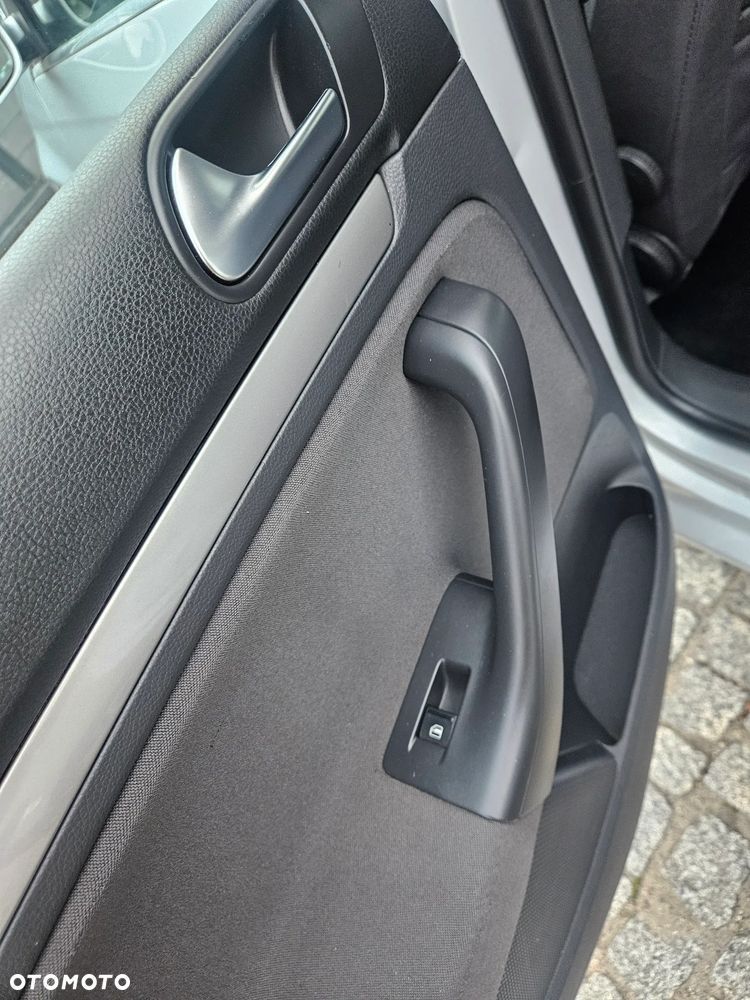 Volkswagen Golf - 14