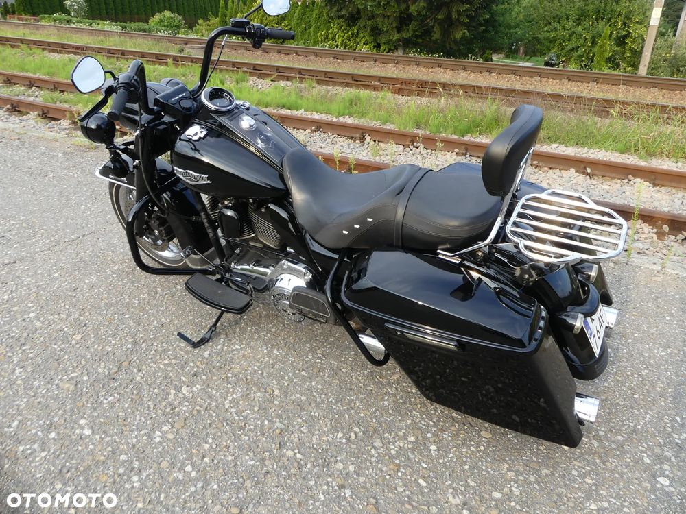 Harley-Davidson Touring Road King - 13