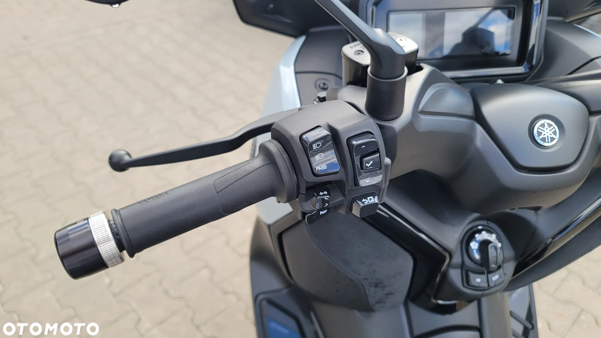 Yamaha X-max - 24
