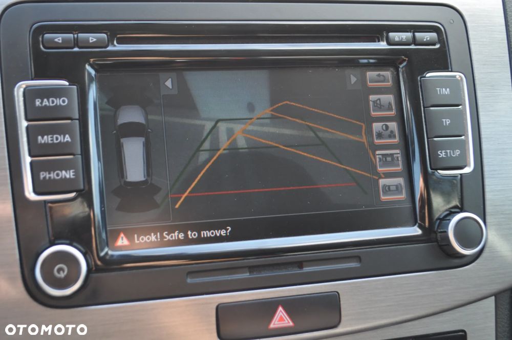 Volkswagen Passat 2.0 TDI DPF Highline - 11