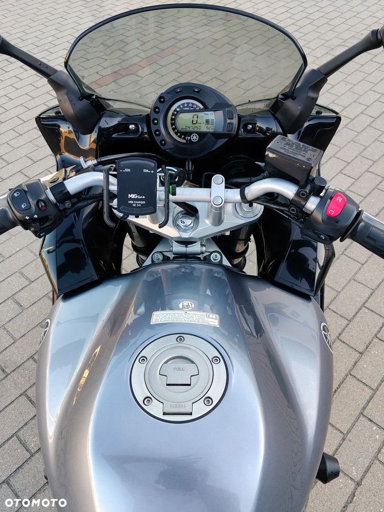 Yamaha FZ6 - 11