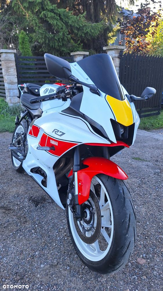 Yamaha R7 - 17