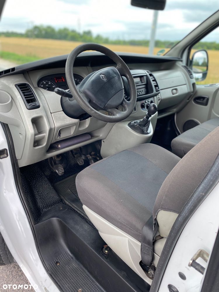 Renault Trafic - 12