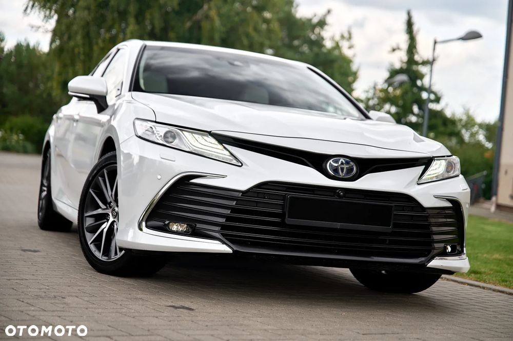 Toyota Camry 2.5 Hybrid Executive CVT - 19