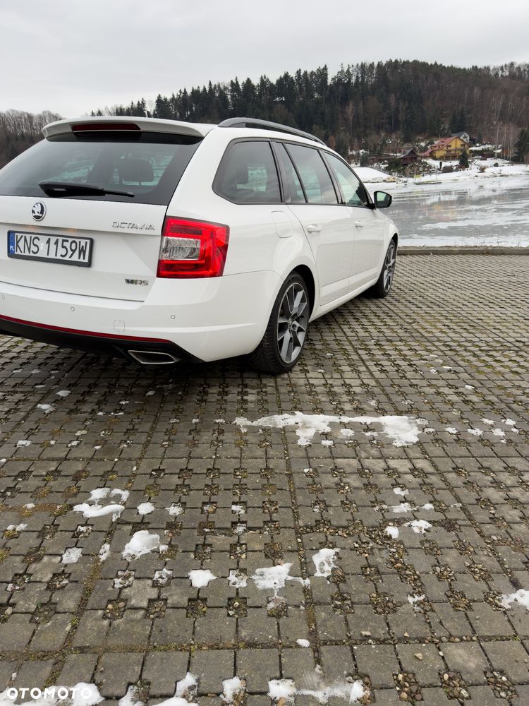 Skoda Octavia 2.0 TDI DSG RS - 6