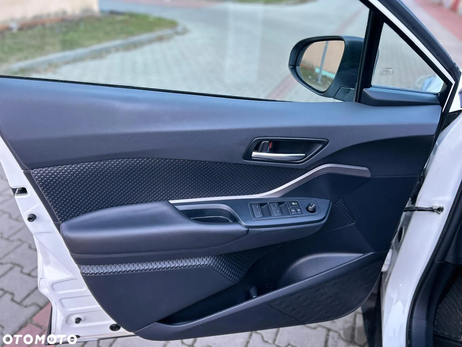 Toyota C-HR 1.2 T Comfort - 12