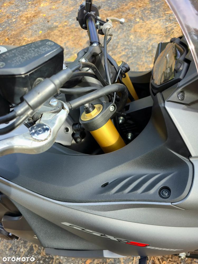 Suzuki GSX 1000 - 21
