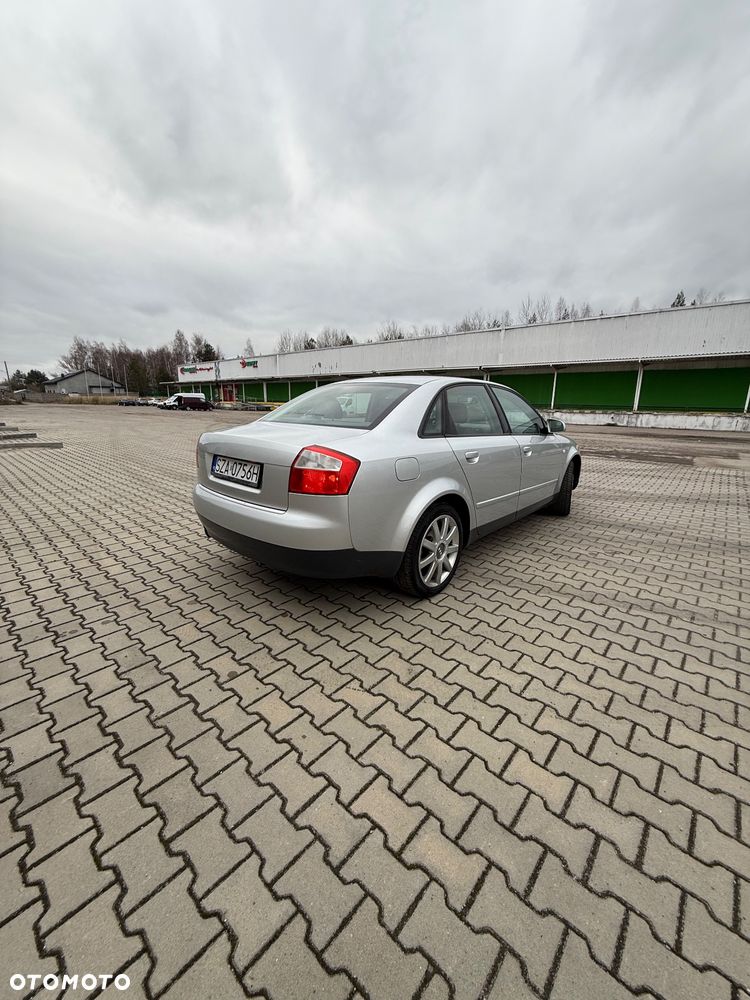 Audi A4 Limousine 2 - 6