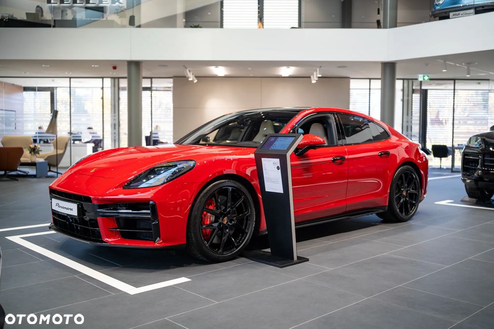 Porsche Panamera - 1