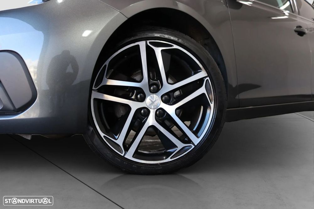 Peugeot 308 1.2 PureTech Allure - 8