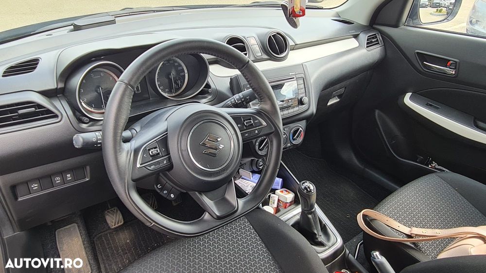 Suzuki Swift M-Hybrid 1.2 Cool - 7