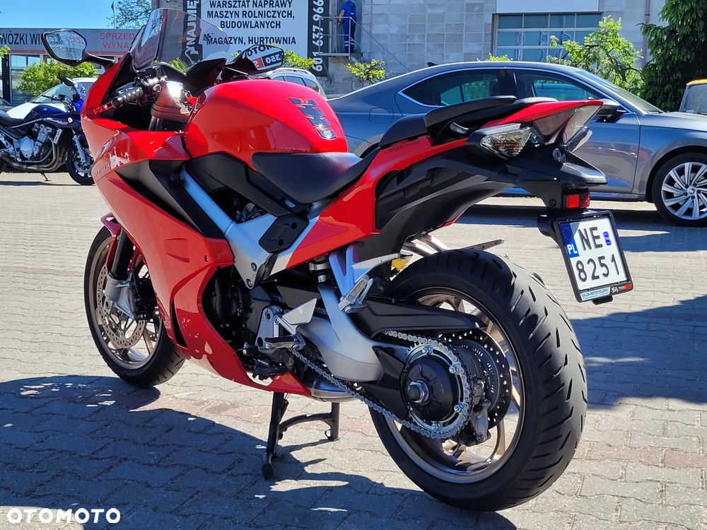 Honda VFR - 26