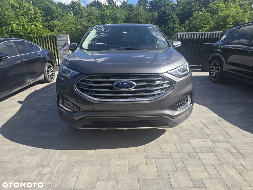 Ford Edge - 2