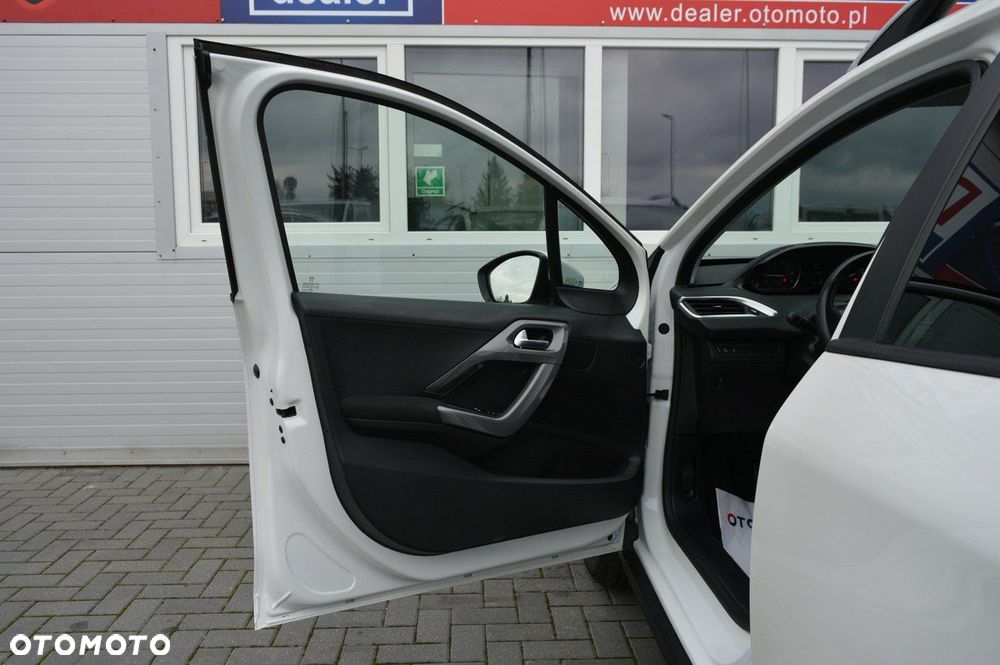 Peugeot 2008 1.2 Pure Tech Access - 37