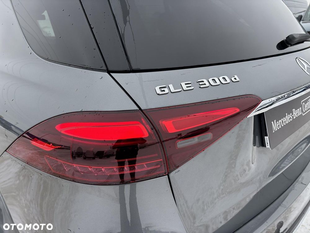 Mercedes-Benz GLE - 12