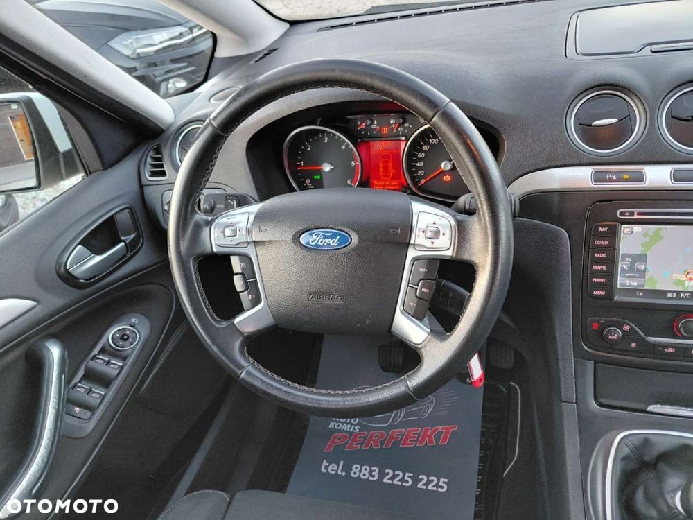 Ford S-Max - 19