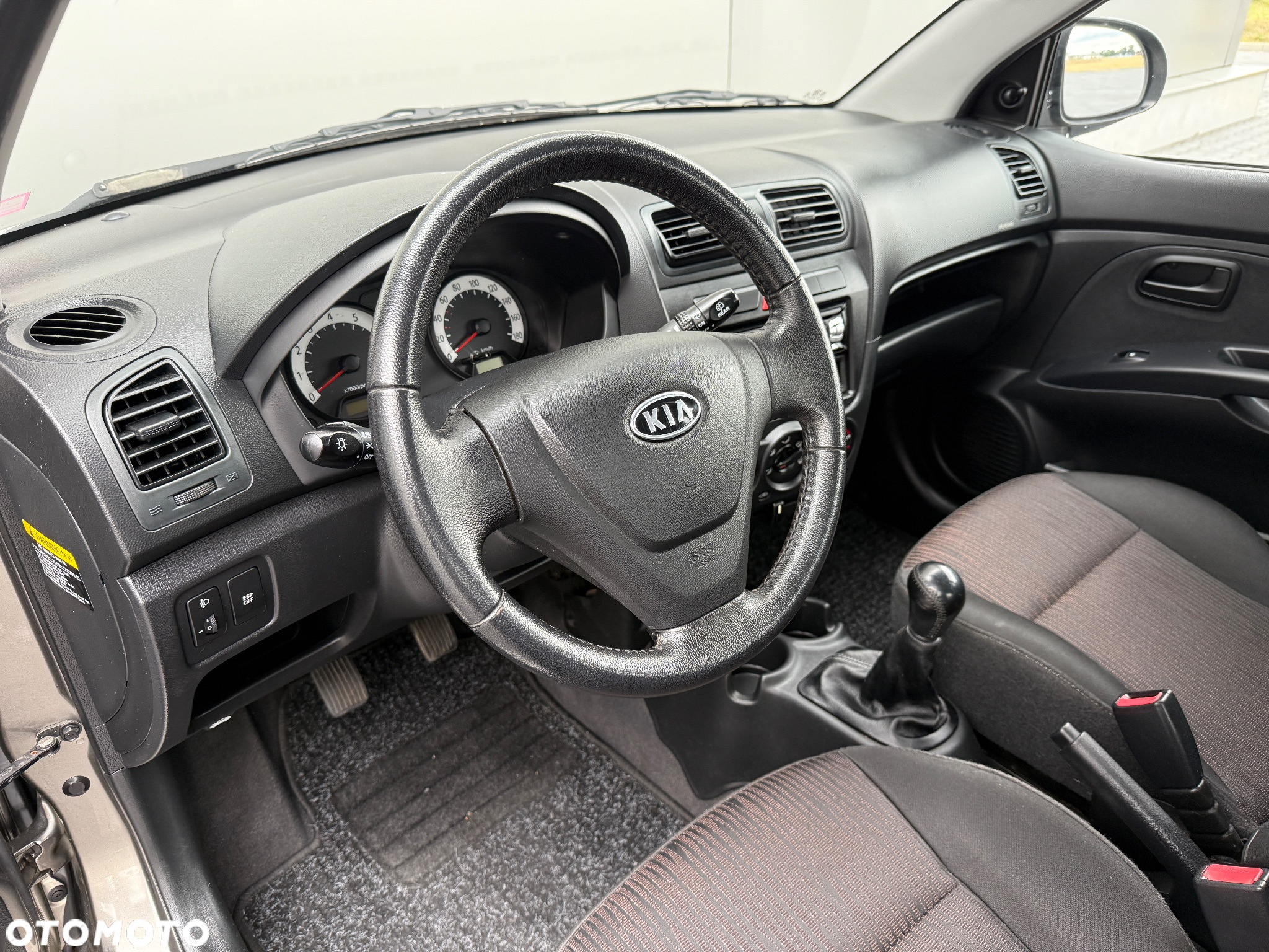 Kia Picanto - 10