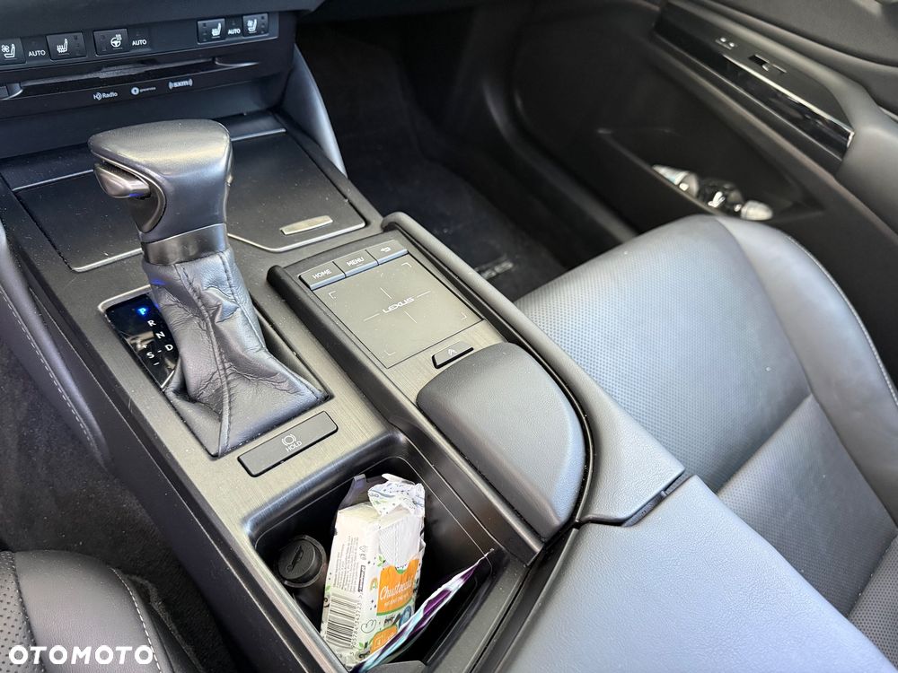 Lexus ES - 31