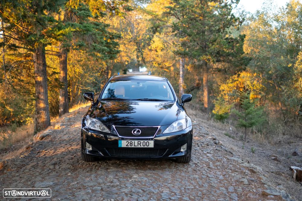 Lexus IS 220 - 3