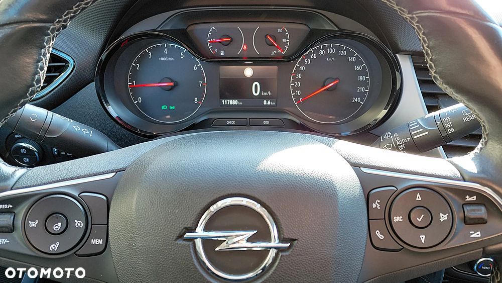 Opel Crossland X 1.2 T Design Line S&S - 16