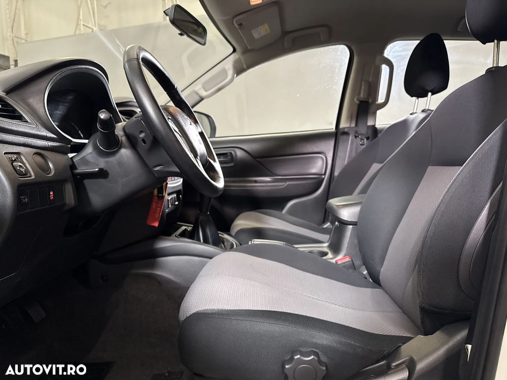 Mitsubishi L200 - 19