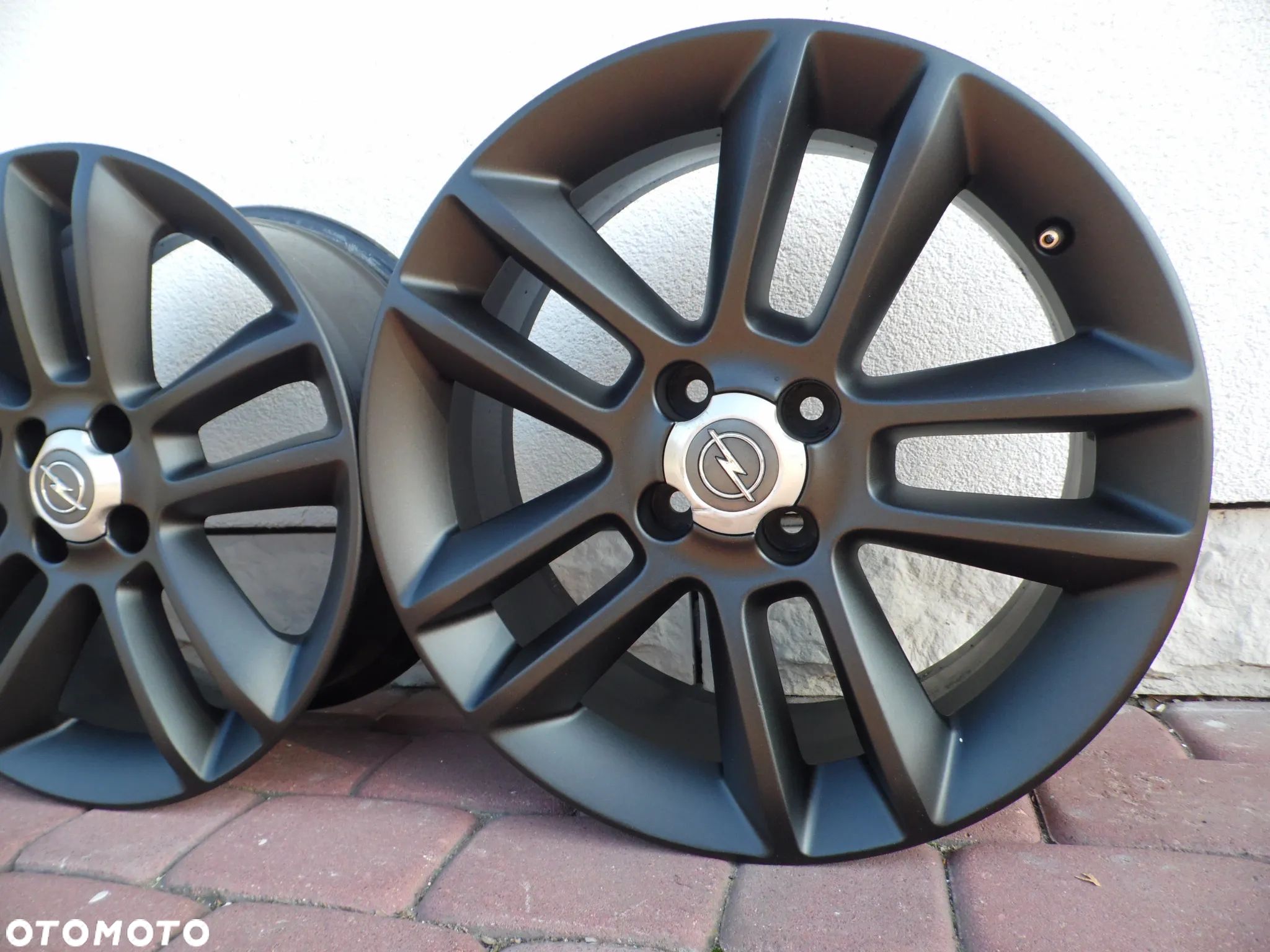 Felgi 17'' 4x100 Opel Corsa Adam Astra Combo - 1