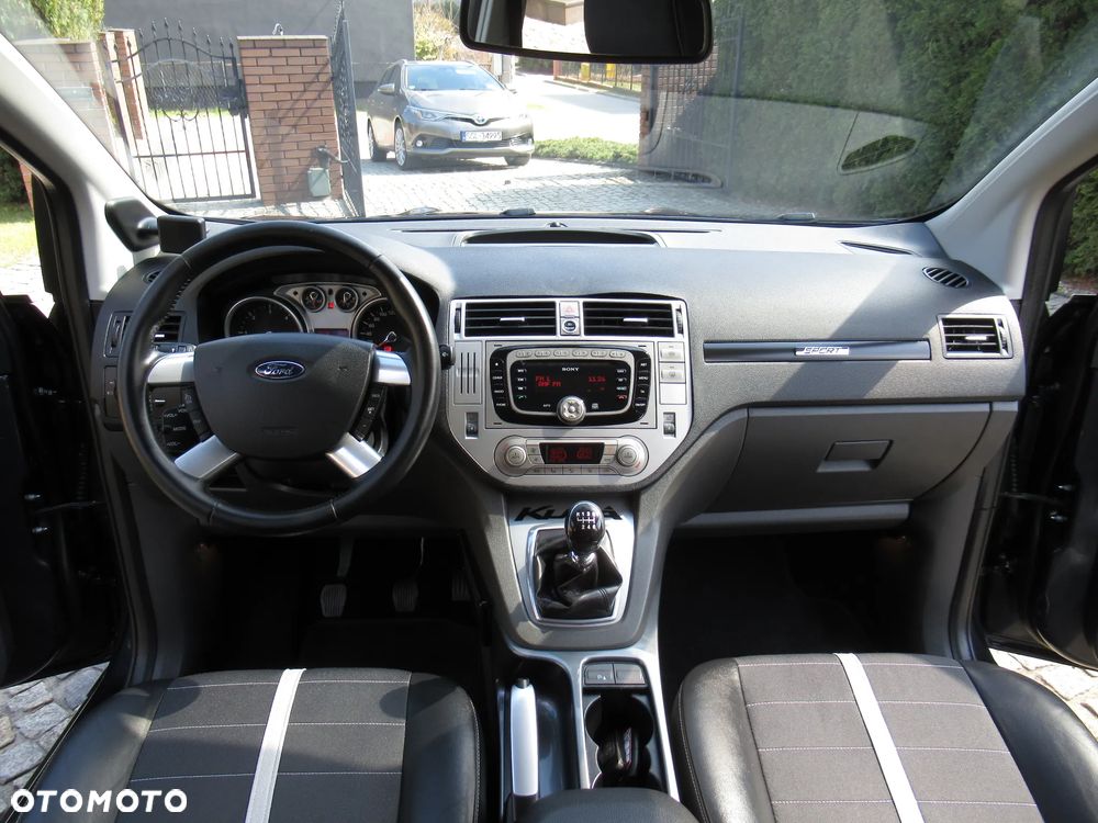 Ford Kuga 2.0 TDCi 2x4 Titanium - 35