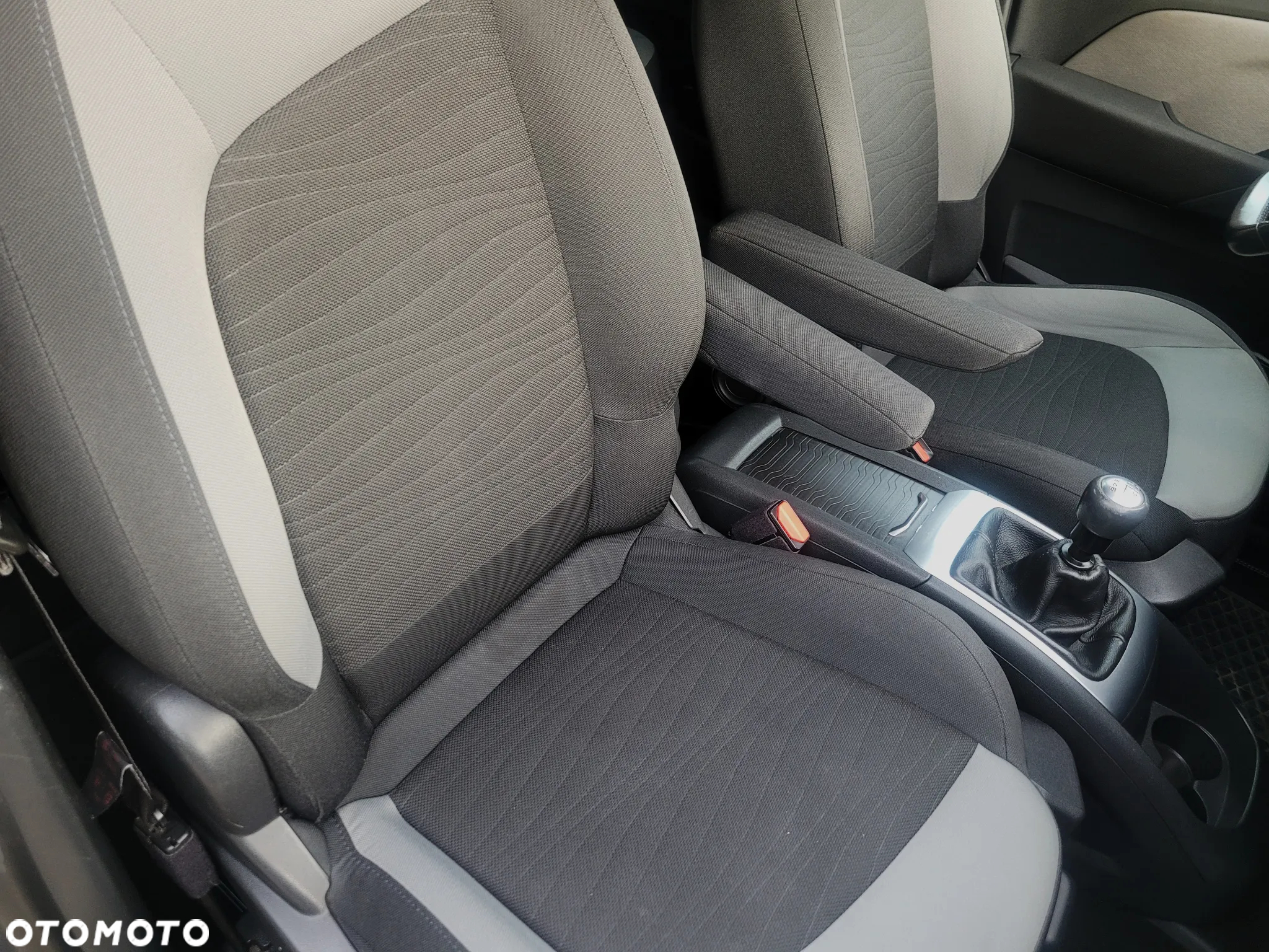 Citroën C4 Picasso 1.6 THP Exclusive - 23
