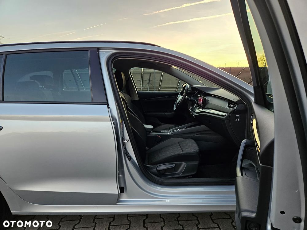 Skoda Octavia 2.0 TDI SCR Ambition DSG - 21