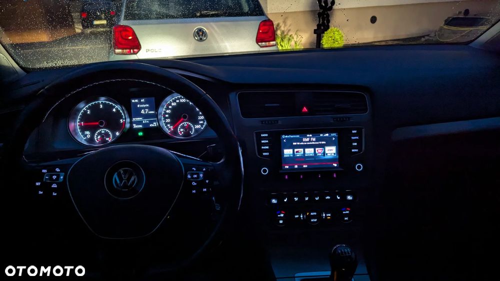 Volkswagen Golf VI 1.6 TDI Comfortline - 11
