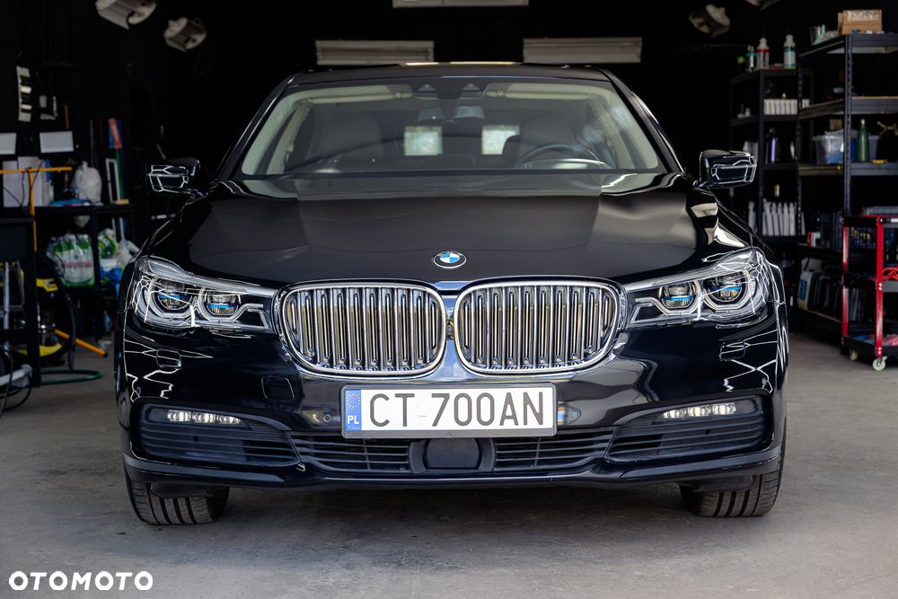 BMW Seria 7 740d xDrive - 2