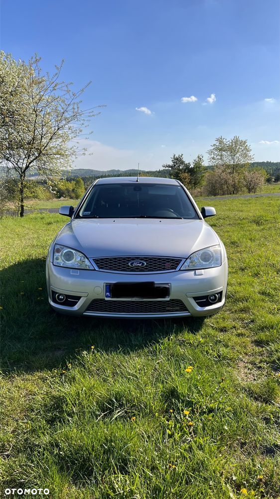 Ford Mondeo V6 ST 220 - 2