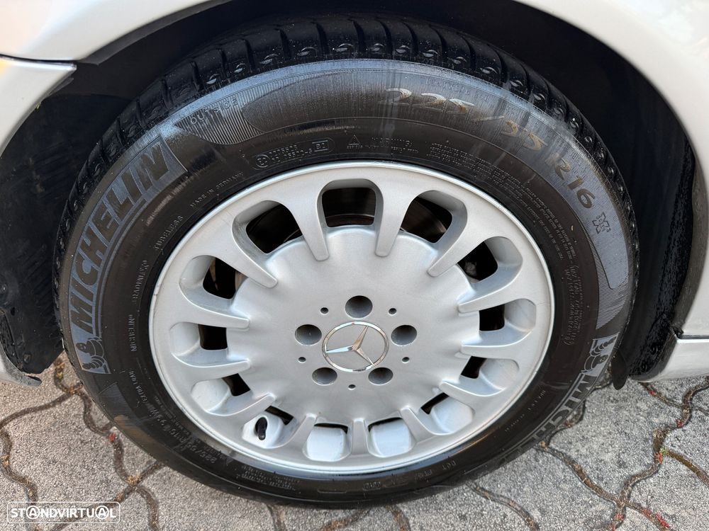 Mercedes-Benz E 270 - 29