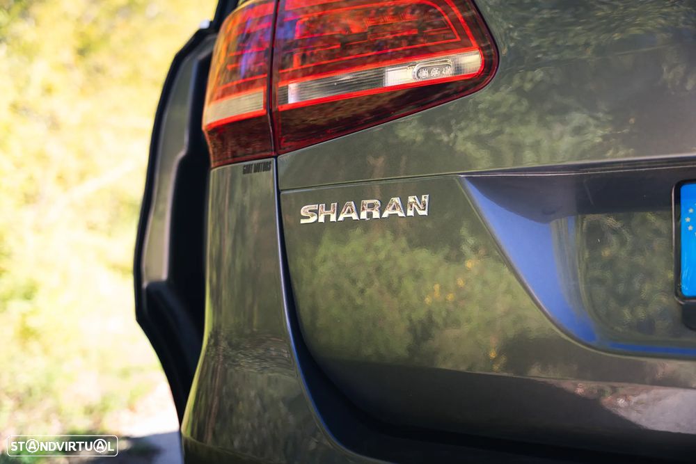 VW Sharan 2.0 TDI Blue Confortline DSG - 22